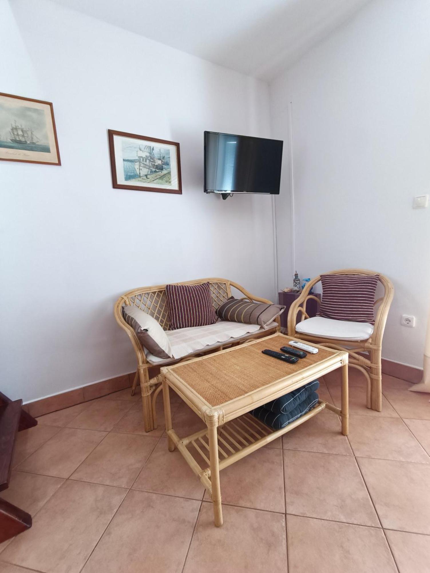 Studio Apartmani Zoric Šilo Quarto foto